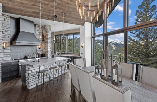 Windcliff Estates House | 371 m² House ∙ 4 bedrooms ∙ 8 guests