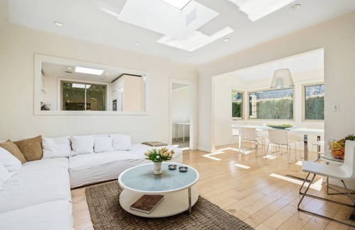 Norma Triangle House | 372 m² House ∙ 3 bedrooms ∙ 6 guests