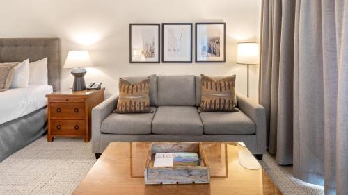 Stowe Area Resort | 374 Lodge At Spruce Peak Ski In Ski In Ski Out King Studio By Stowe Mountain Rentals