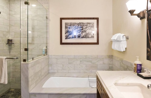 Stowe Area Cabin | #378 | Remodeled Studio | Vermonter | 3rd Floor Mt Mansfield Views