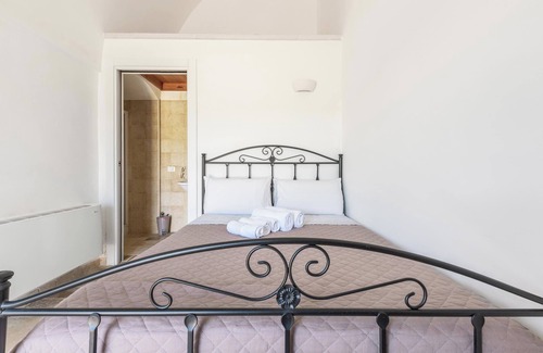 Mottola House | 3783 ADT - Camera Francese