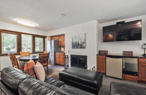 Boyne Falls House | 379A Mountain Villa