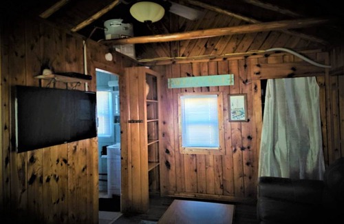 Oscoda Ski Chalet | 38 m² Chalet ∙ 1 bedroom ∙ 4 guests