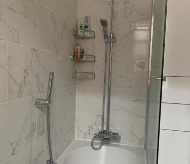 Harrow Bed & Breakfast | 38 Whitehall Road