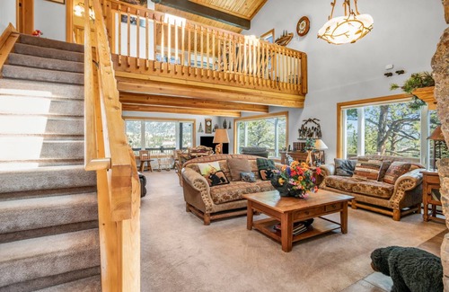 Estes Park House | 381 m² House ∙ 4 bedrooms ∙ 8 guests
