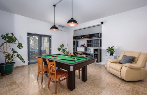 Orbanici House | 381 m² House ∙ 5 bedrooms ∙ 10 guests