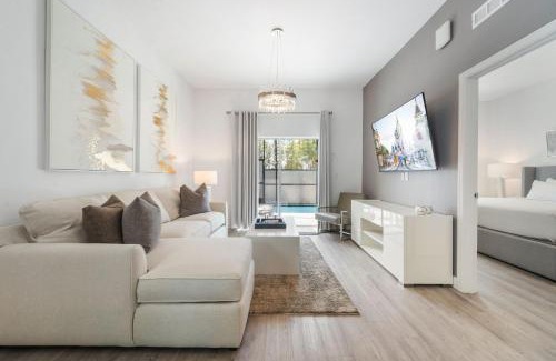 Loughman House | 384 Famagusta Drive
