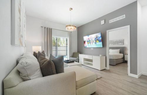 Loughman House | 384 Famagusta Drive