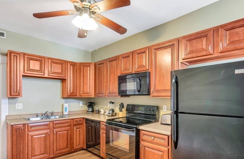 Shaw House | 3861-Stylish and Unique 3 Bedroom Unit in Shaw!