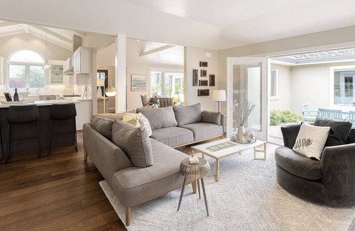 Hatton Fields House | 3888 Seas The Day 3 Bedroom Home by Redawning