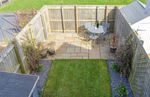 Beadnell Cottage | 39 LONGBEACH DRIVE, family friendly, with a garden in Beadnell