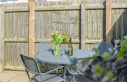 Beadnell Cottage | 39 LONGBEACH DRIVE, family friendly, with a garden in Beadnell