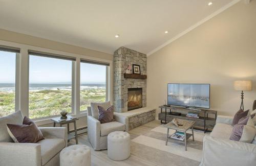 Castroville Apartment | 3930 Bella Casa condo