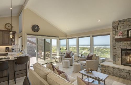 Castroville Apartment | 3930 Bella Casa condo