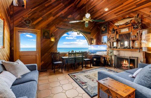 Pacific Grove Apartment | 3965 Marine Gardens Duplex