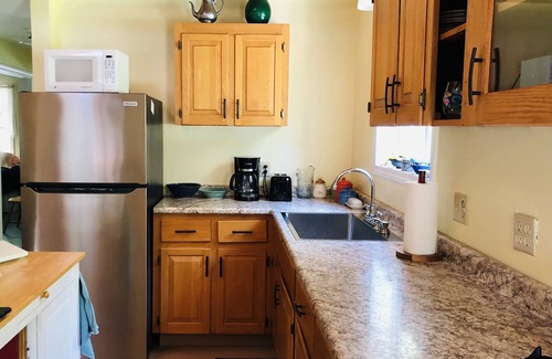 Standish House | 3Bd, 1 bath camp on Frye Island close to Beach 6 with screened-in porch!
