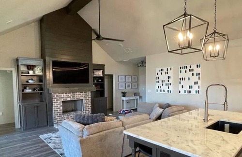 Lubbock House | 3BD ☆ 2BA New Home w/Full Kitchen & Outdoor Patio☀