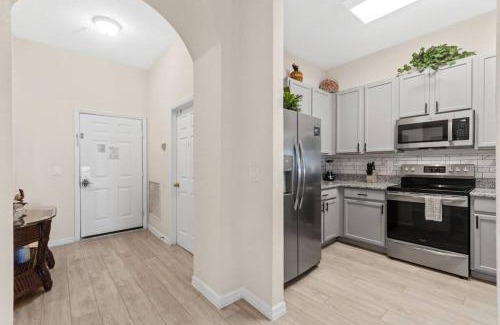 Bahama Bay Apartment | 3bd Condo with Waterview's, 1700sq ft, 8 min to Disney