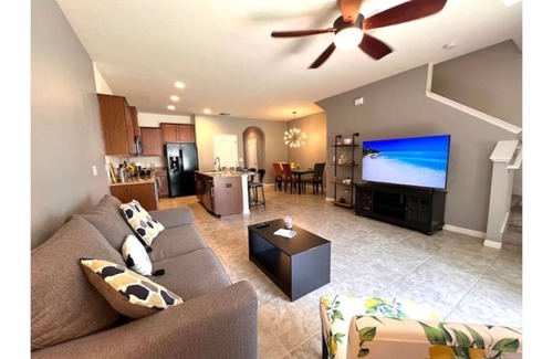Riverview House | 3BD Cozy Home Away From Home