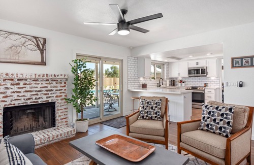 Paradise Valley Village House | 3bd Luxury Family Oasis ~ Pool ~ RV Parking