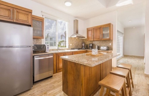 Playa Chiquita Villa | 3BD Oceanfront villa, private pool & golf cart, gym/tennis!