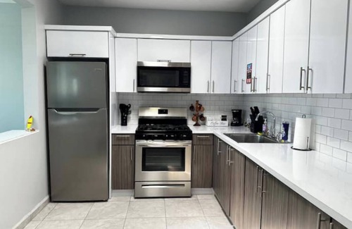 Camaceyes Apartment | 3BD Pedro Campos, 4 mins to Beach, Parking & Patio! with Backup Generator!