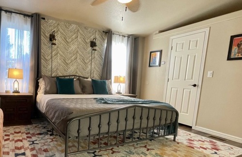 Camp Verde House | 3bd Verde Valley Gem Quiet Comfort, Near Sedona, Culdesac, deer outside the yard