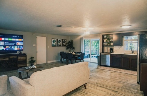 Greater Northdale House | 3bdr/2bth Lake Home (Tampa/LUTZ) close to all