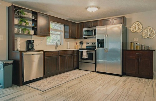 Greater Northdale House | 3bdr/2bth Lake Home (Tampa/LUTZ) close to all