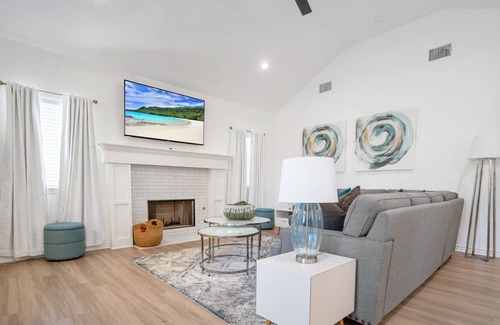 Lubbock House | 3bdr|2bth w/kitchen & outdoor patio -