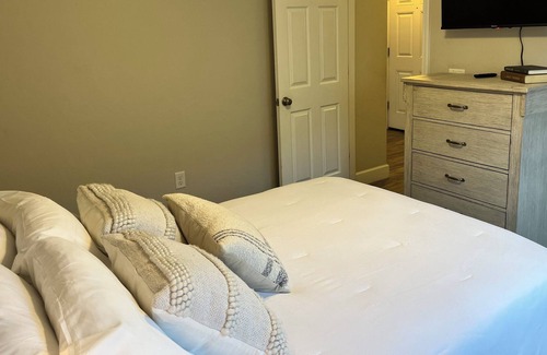 Newberry House | 3bdrm/2 bath home just 16 miles from UF