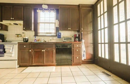 St. Joseph Condo | 3bdrm 2bath Home in Quite Neighborhood , Work from Home Ready and Near Downtown