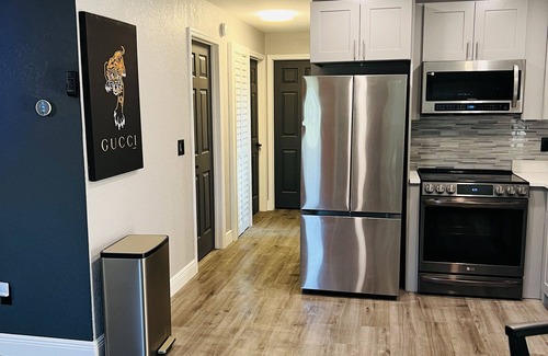 Eatonville House | 3Bdrm Home Near Downtown Orlando and Winter park