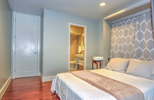 Horseshoe Bay House | 3Bed/4Bath house with ocean and mountain view