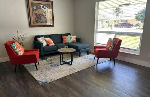Survey Creek House | 3Bed Modern Home Family Friendly Heated Pool