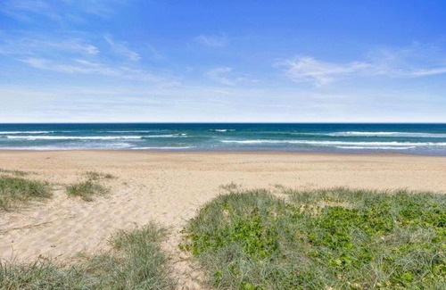 Buddina Apartment | 3Bed Ocean views with Pool
