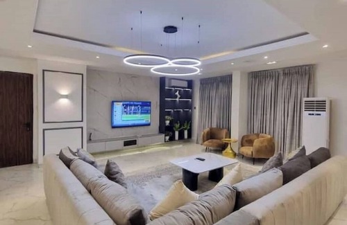 Ikoyi Apartment | 3bed/WI-FI/24/7 Electricity Banana Island Road