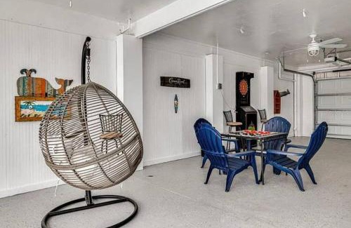 Spring Hill House | 3bed3bath Waterfront Home with an Amazing View!
