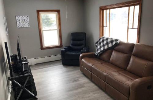 Zanesville House | 3BR 1BA North End Walk to the Hospital