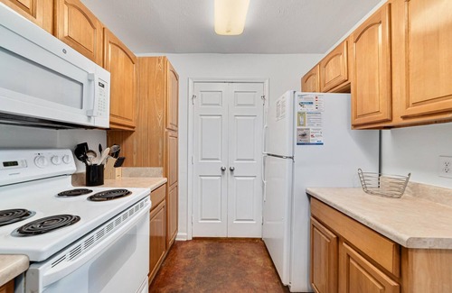 Gulf Shores Condo | 3br/2ba Full Condo w/Pool & Gym, Sleeps 7
