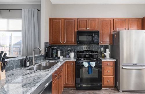 Northwest Reno House | 3BR 2BA, MTN view, relaxing yard