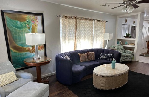 Crosstown House | 3BR 2BA near Zoo, Downtown and Beale Street