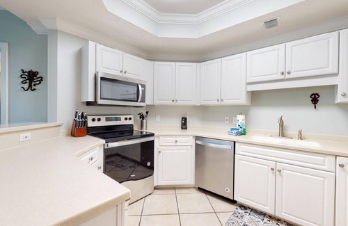 Orange Beach Condo | 3br/3ba w/Lazy River & Slide Sleeps 8