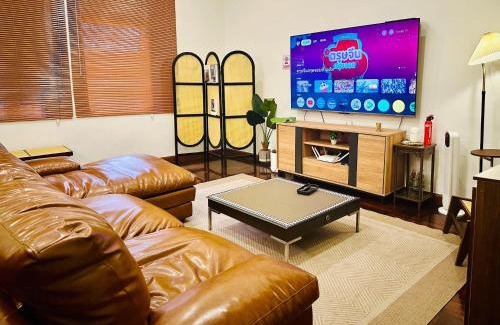 Si Phraya Villa | 3BR 5BedVilla Silom China town BTS Surasak Special offer