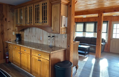 Sylvan Beach House | 3BR Beachfront Getaway – Behind Owner’s Home