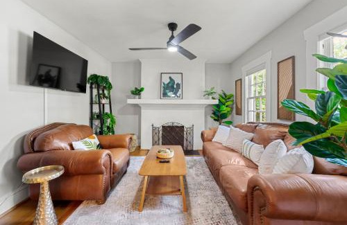Oakhurst House | 3BR Bungalow by Oakhurst - Decatur