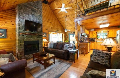 Mountain View House | 3BR Cabin On the White River with Boat Launch - Great Fishing - CCWC