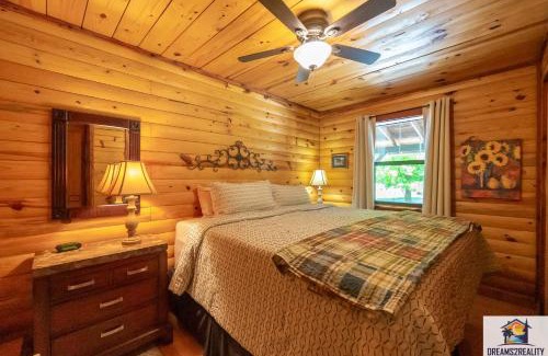 Mountain View House | 3BR Cabin On the White River with Boat Launch - Great Fishing - CCWC