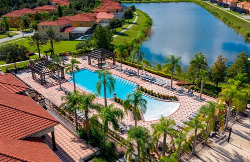 Bellavida House | 3BR Family Home Near Disney/Pool/BBQ/More