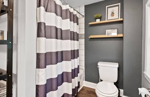 North End House | 3BR, free parking, free Wi-Fi near dntown St Paul